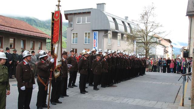 Foto für Florianikirchgang mit der Freiwilligen Feuerwehr St. Johann